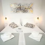 Apartment Cetto-Historic Centre