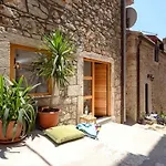 Apartment Cetto-Historic Centre